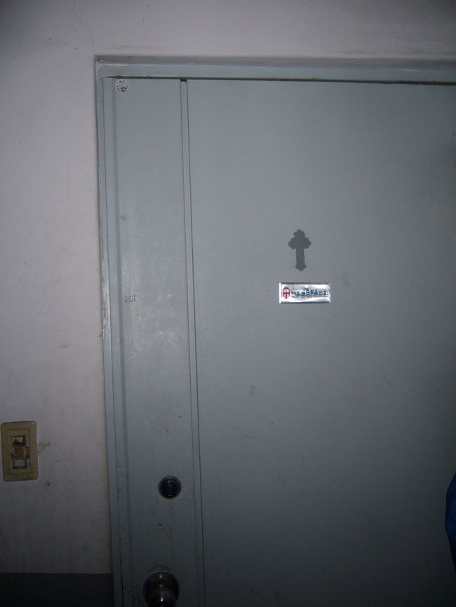 ソウルに帰り、モクトンにある友達の家で少し休憩<br /><br />初めての韓国で、２人の友達の家に行った。<br />良い経験<br />