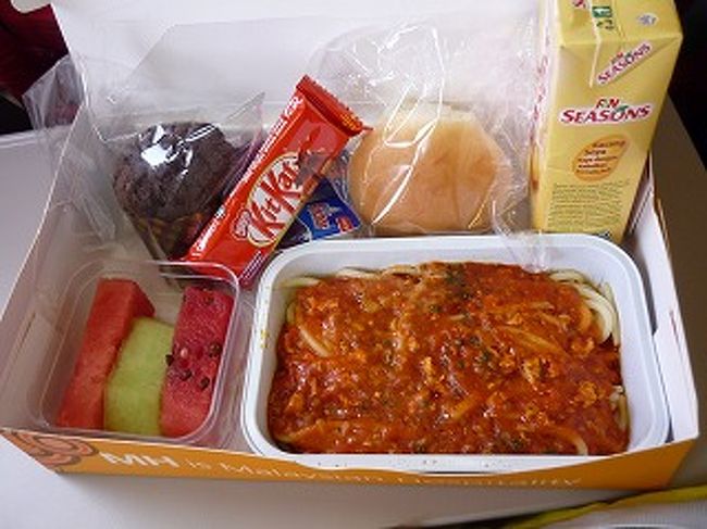 コタキナバル発のチャイルドミール。豆乳が付いていたんですが味が変わってました・・・なんだか・・