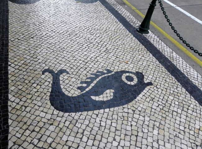 とはいってもなんせ夢の中、<br /><br />おいらは中空に浮かんだような浮遊状態で実朝さんの日常を垣間見ているようなものでした