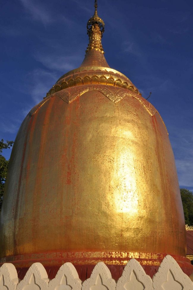 これは間違いなく、ブーパヤー・パヤー。<br />エーヤワディー川沿いにあります。