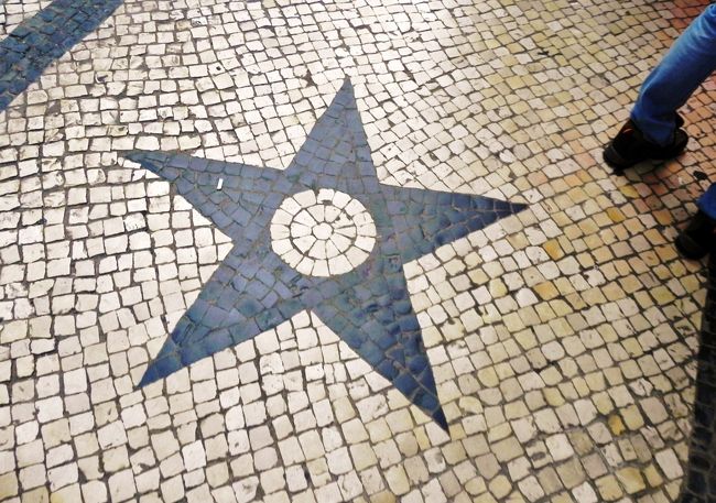 ん〜、ごめんなさい<br /><br />この物語を続けるつもりやったのですがどうもあかんみたい<br /><br />つたえたほがええもんと、かたくなにしまっておいたほがええもんがあるようで