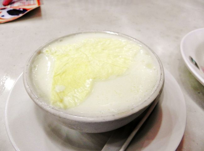 こっちのほが美味かった♪おかわりしちゃいました<br /><br /><br />そのかわりでもないんやけど、