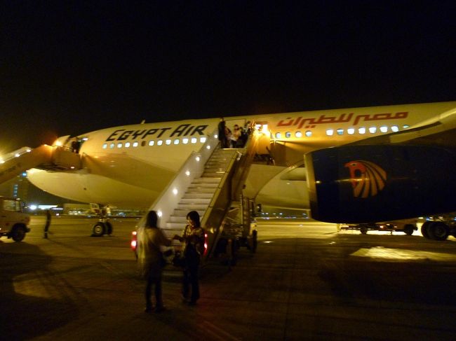 朝５：３０にルクソールに到着。<br />