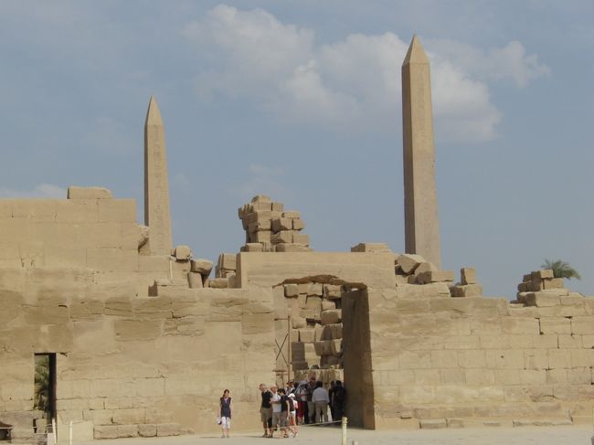 ２本のオベリスク。<br />