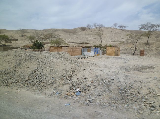 ナスカ→リマ、バスの車窓から。