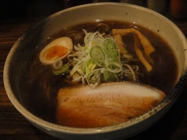 温泉でスッキリした後、市内へ戻り、やはり最後の一品はこれで。<br />ラーメンです。「そら」だったけ。