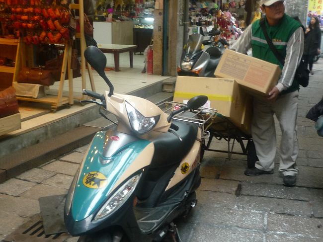 こんなところにもクロネコさん。