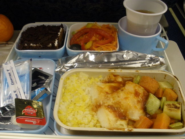 カイロ→関空　エジプト航空の機内食<br /><br />お味はイマイチでした