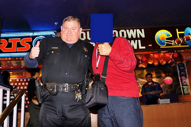 ２５日　１２：２５<br /><br />「サーカス・サーカス」にはゲームコーナーが<br /><br />沢山有ります。家族向けのホテルなんでしょうか。<br /><br />ＮＹ・ＮＹも同じ。セキュリティの人とツーショット(^_^)