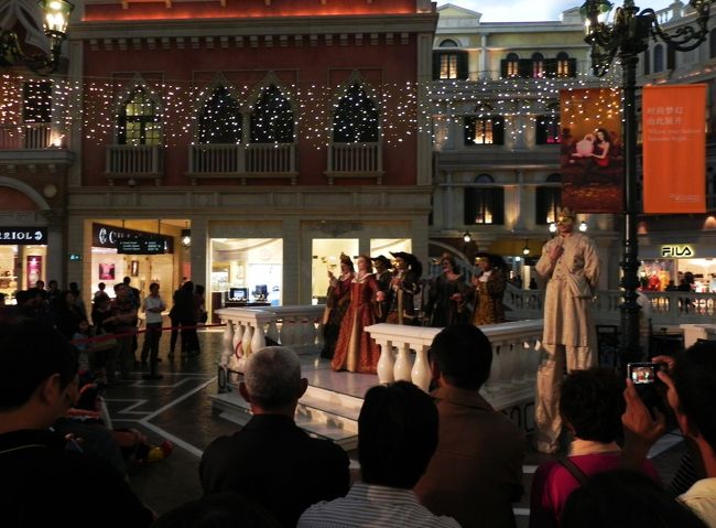 なになに？　わぁ