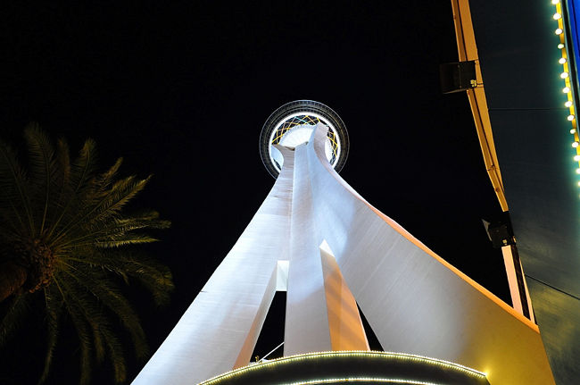 ２７日　１９：５０<br /><br />「スカイ・ジャンプ」<br /><br />この高さを利用してのバンジージャンプの事<br /><br />６年前には無かったのです。