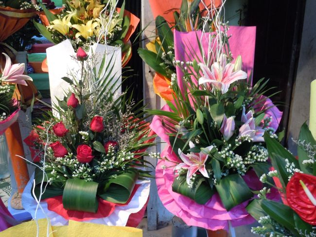 ベトナム風花束<br /><br />日本とは雰囲気が違う〜