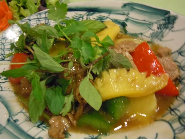 牛肉とパイナップルって合うんだ！