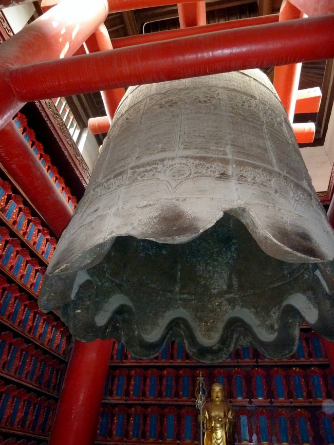 chi30玄奘三蔵が持参の経典を収めた「大雁塔」と7階の窓からの