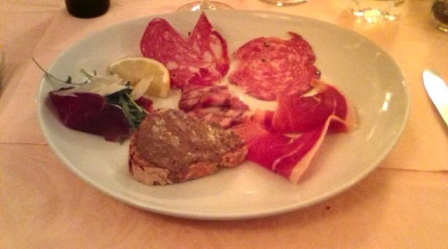 料理の感想は別の旅行記にありますのでご覧ください☆<br />ランチのコースが１５〜１７ユーロくらいだった気が。お得です。<br />私は結局食べたいものを食べてしまいましたんで〜（^＾;<br />またフィレンツェに行ったら行きたいです♪<br /><br />