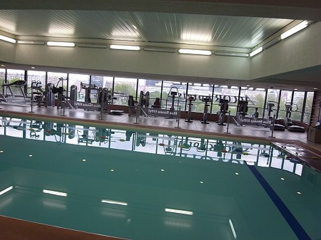 歩き疲れたので、一旦ホテルに帰ってプールでまったりとします。