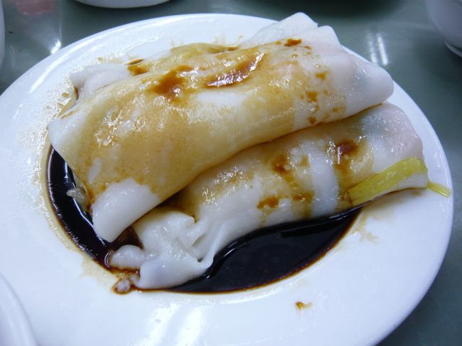 やっときたエビのチャンフェン〜<br /><br />写真ではわかりにくいですが、ここの飲茶すべて量が多い＆大きい<br />