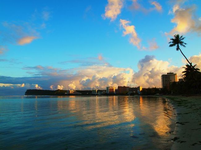 朝日があがるころ・・・ビーチを散歩しました