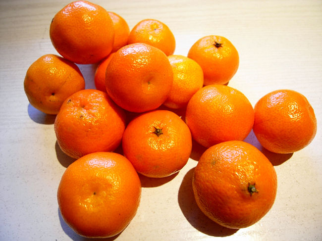 わたしはこの小ぶりのみかん（1Kg140円くらいだったかな）と<br />2階でエスキモー帽子（FOX/GRY たしか1万円くらい）を購入。