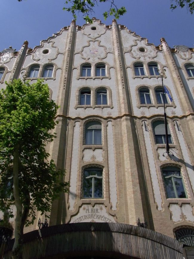 郵便貯金局にも行ってみた。<br />アールヌーボー様式が素敵。