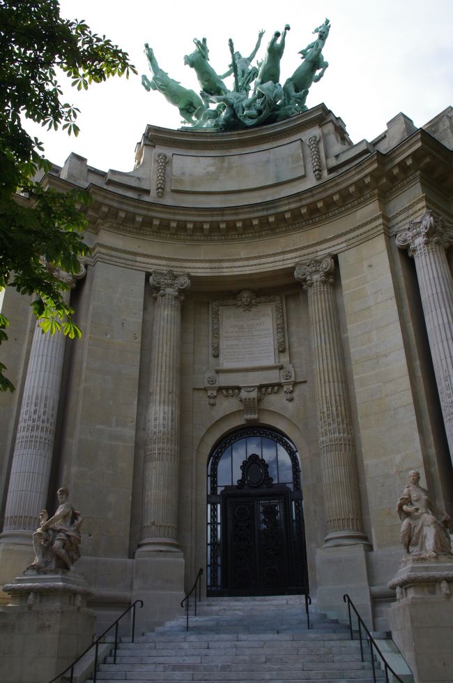 グラン・パレの別の入り口。