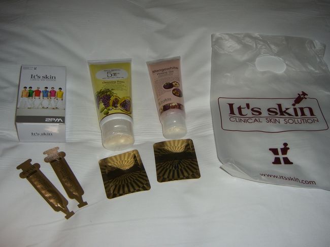 イッツ・スキンでピーリングと洗顔を購入。