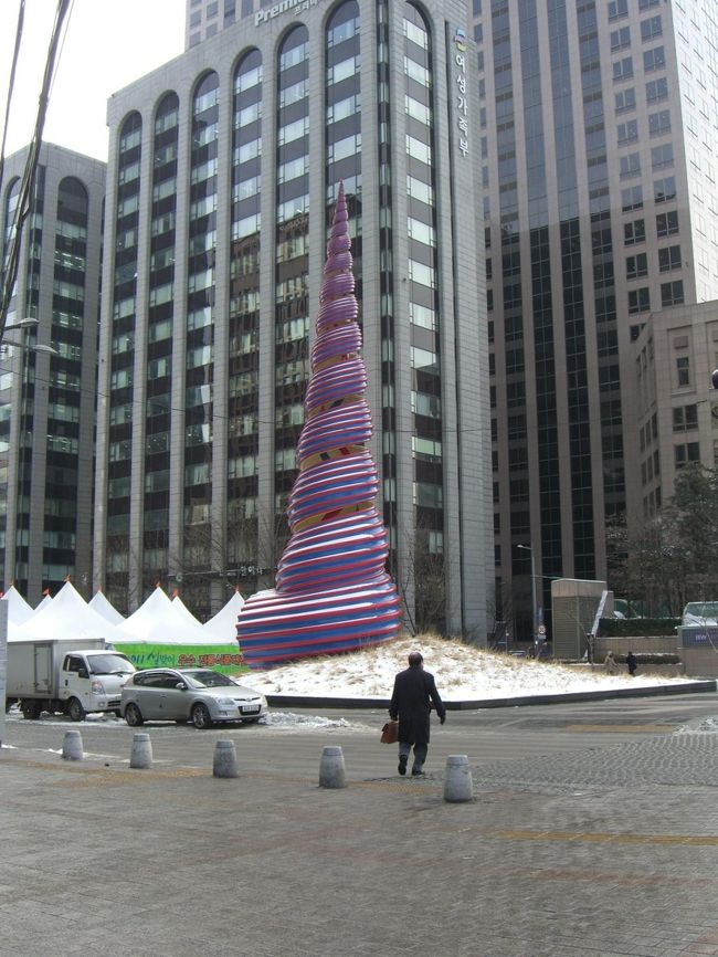 清渓川のシンボル　−カラフルな巻貝−