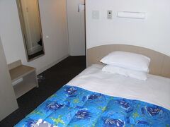 今夜の宿。
Hotel MARIX (マリックス)、ちっちゃなお部屋。
大浴場とサウナ付き。