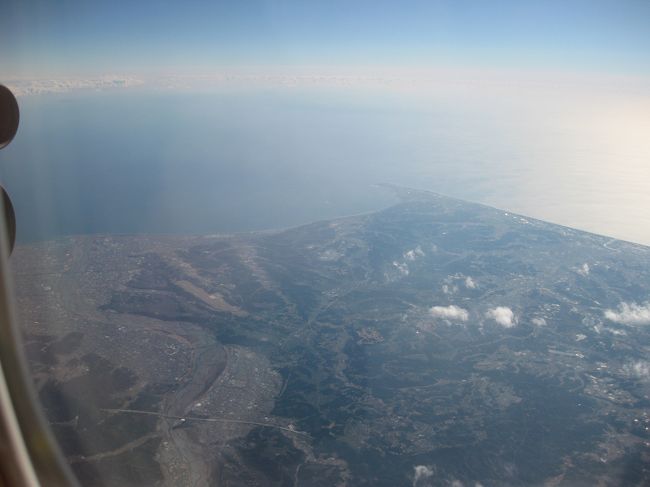 静岡県の大井川と御前崎です。<br />こんなにはっきり見たのは生まれて初めてかもしれません。