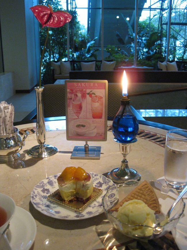 さらにシークァーサーのアイスもつきます。<br />これも数種類の中から選ばせてもらいました。<br /><br />こういう正統派のティータイムがかなり好きなので<br />無料クーポンはありがたかったですね。<br />