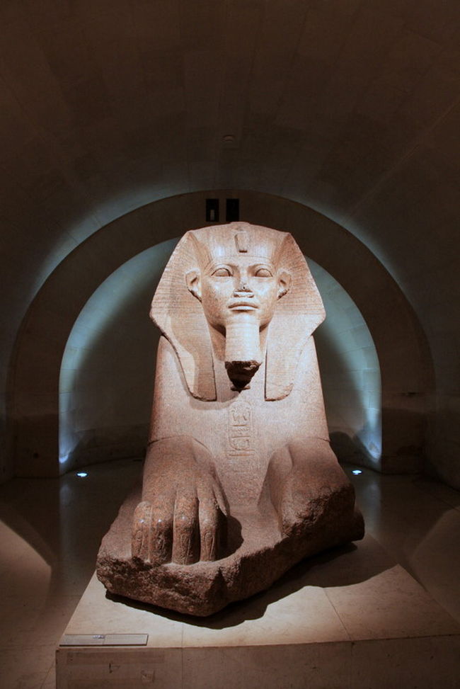 大スフィンクス　<br />もっと大きなものと思っていましたが高さ１．８ｍ　幅は５ｍ弱<br />これで最大規模だとか