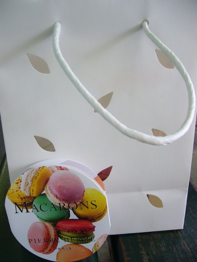 紙袋も超可愛い。