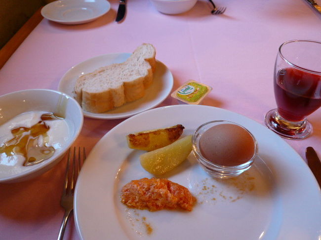 もう食べたいものがありません・・・<br /><br />この時点で日程の半分。<br />３キロは痩せてたんじゃないかしら？<br />