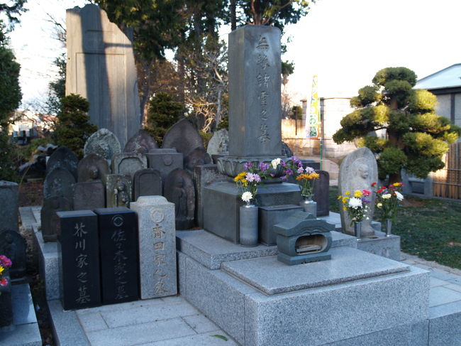 無縁諸霊之墓。