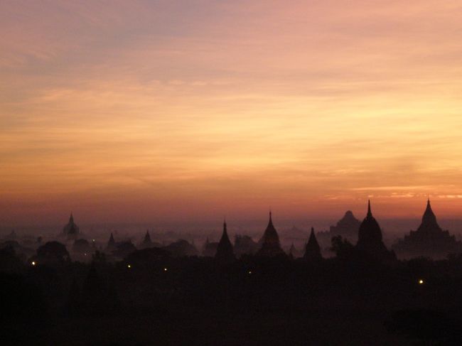 やっぱり、遺跡は影がきれい。
