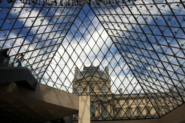 表を見ると雨雲が消えて青空がのぞいています。