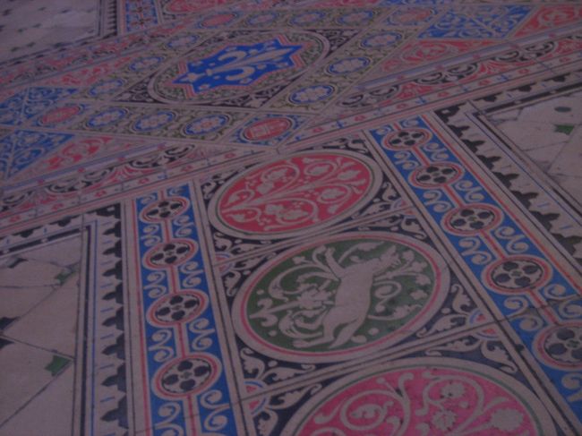 じゅうたんもかわいいデザイン。