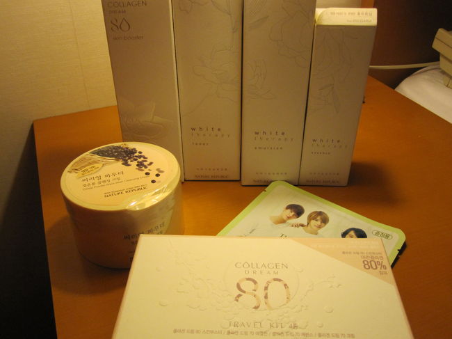 【ネイチャーリパブリック】は、一番好きな韓流コスメなんですが、<br /><br />イメージキャラクターが、JYJとピに、代わってて益々好きになりました。<br /><br />コラーゲン８０の化粧水が有名ですが、<br />私は、美白ラインが一番おススメ★<br />香りがいいし、安いのに、肌全体のトーンが確実に明るくなりました。<br />