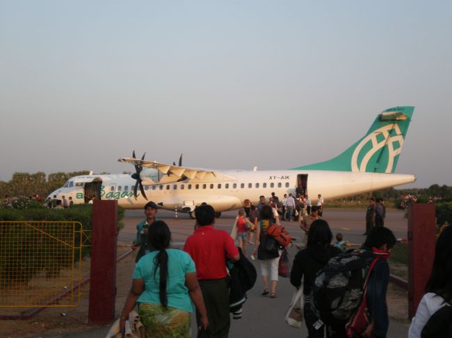 エアバガンでヤンゴンへ。<br />さよなら、バガン。マハーボディーに会いに絶対、また来る!!!<br /><br />ヤンゴンについた時、あの「エアバガン〜♪」というエアバガンの歌は流れなかった！<br />あれは、バガンに着いたときだけなんだ。<br />もう一回、聞きたかったな。<br />やっぱり、またバガンに行かなきゃ！