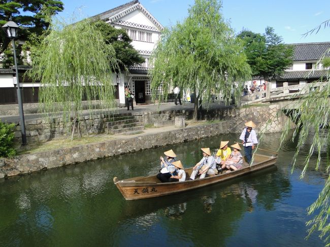 倉敷川は、伏流川なので、地表に出ている部分は少ないのですが、それでも美観地区の左右に亘り川になっていて、舟に乗ることができる。