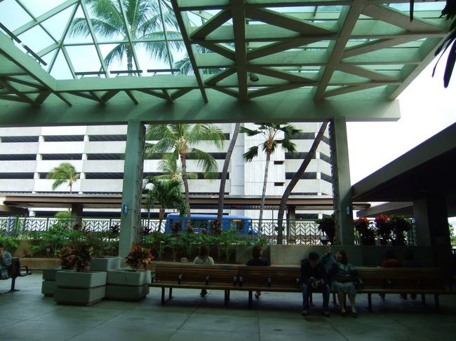 ついにハワイに到着☆<br />気温も暑すぎず寒すぎずちょうどいい感じ♪