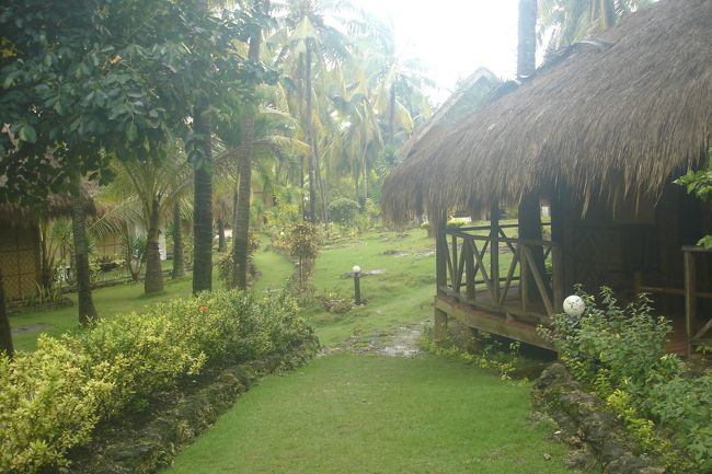 このリゾートは全て簡素なコテージでダイビングだけをするための施設のようです。<br />着替えやシャワーのために一棟を貸してもらうことが出来ました。