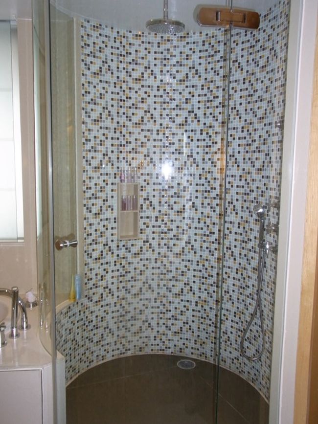 独立したシャワーブース。。。暑い国はやっぱりこれは必須ですね。