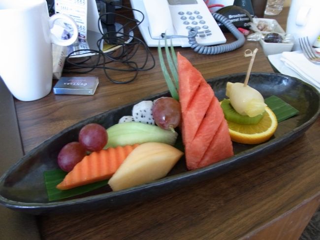 そして毎日補充されたフルーツたち。たくさんいただきました。