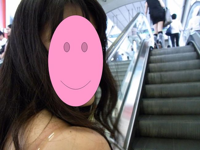 まずはスカイトレインに乗ってルンピニー公園へ向かいます。早く早く！