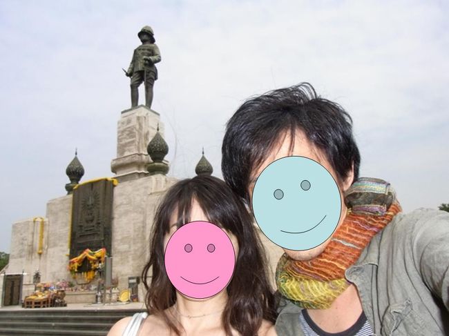 到着！とりあえずラマさんの銅像を入れて記念撮影。