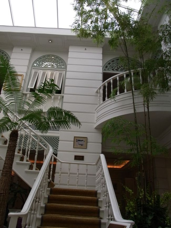 この階段をあがるとスィートルームです。