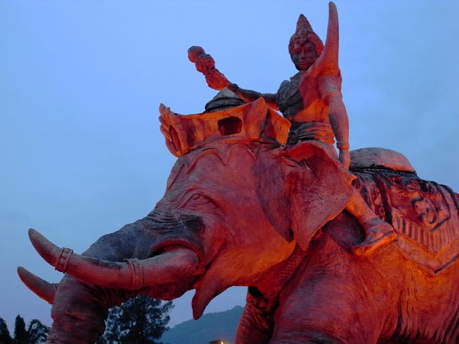 よく見ると、眼がとってもいやらしいのは何故？？？<br />