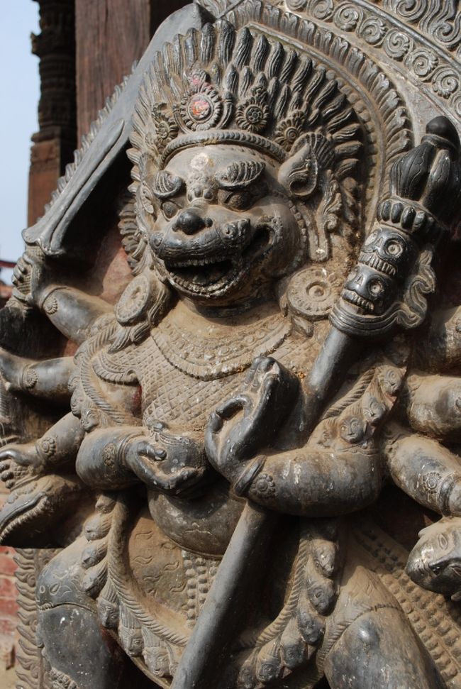 一番上の女神です。うーん、怖い。