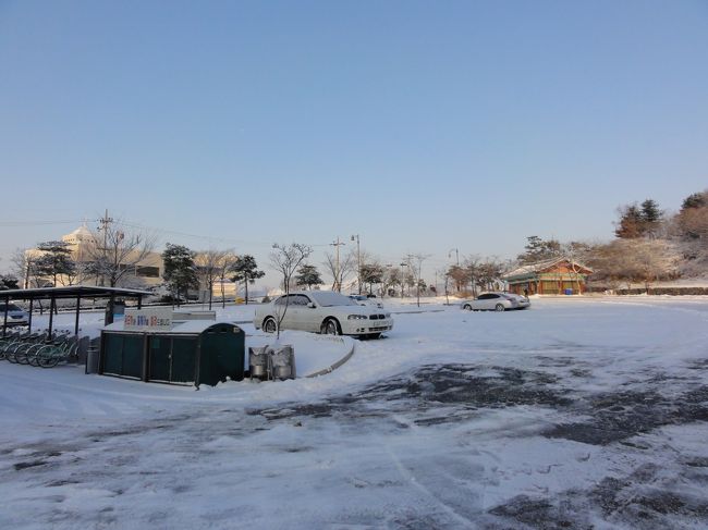 08:40　百済の都公州-武寧王陵(ムニョンワンヌン)に到着！